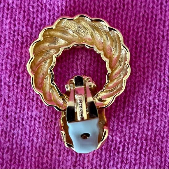 Ciner Vintage Door Knocker Clip on Earrings - Picture 5 of 12